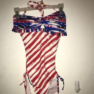 Op bathing suit  juniors 13/14.